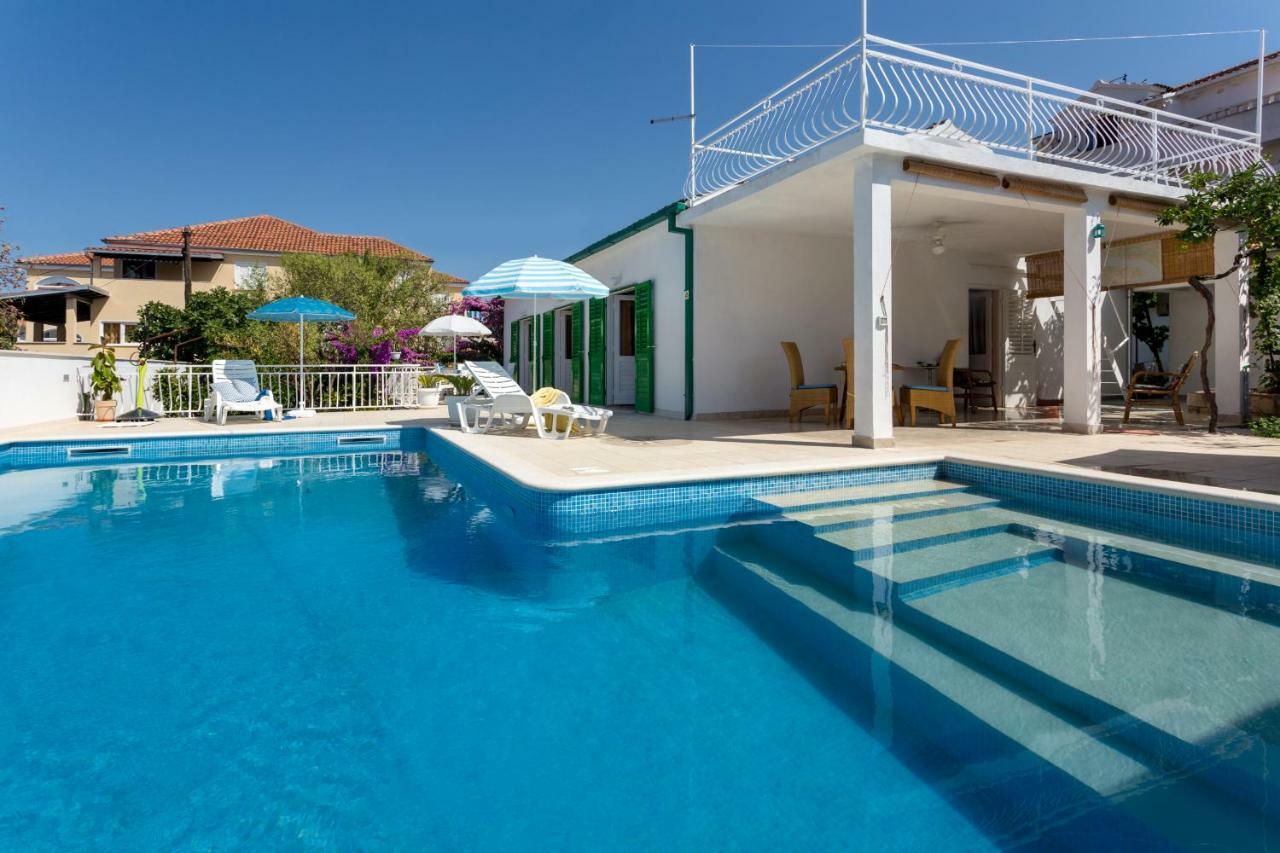 Aras Wind Rose Villa Supetar Exterior photo