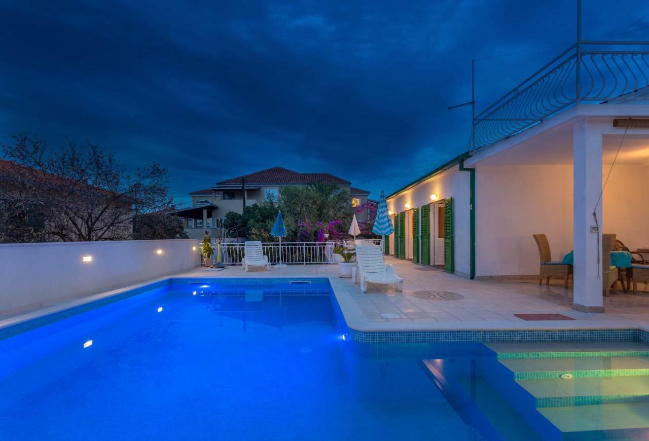 Aras Wind Rose Villa Supetar Exterior photo