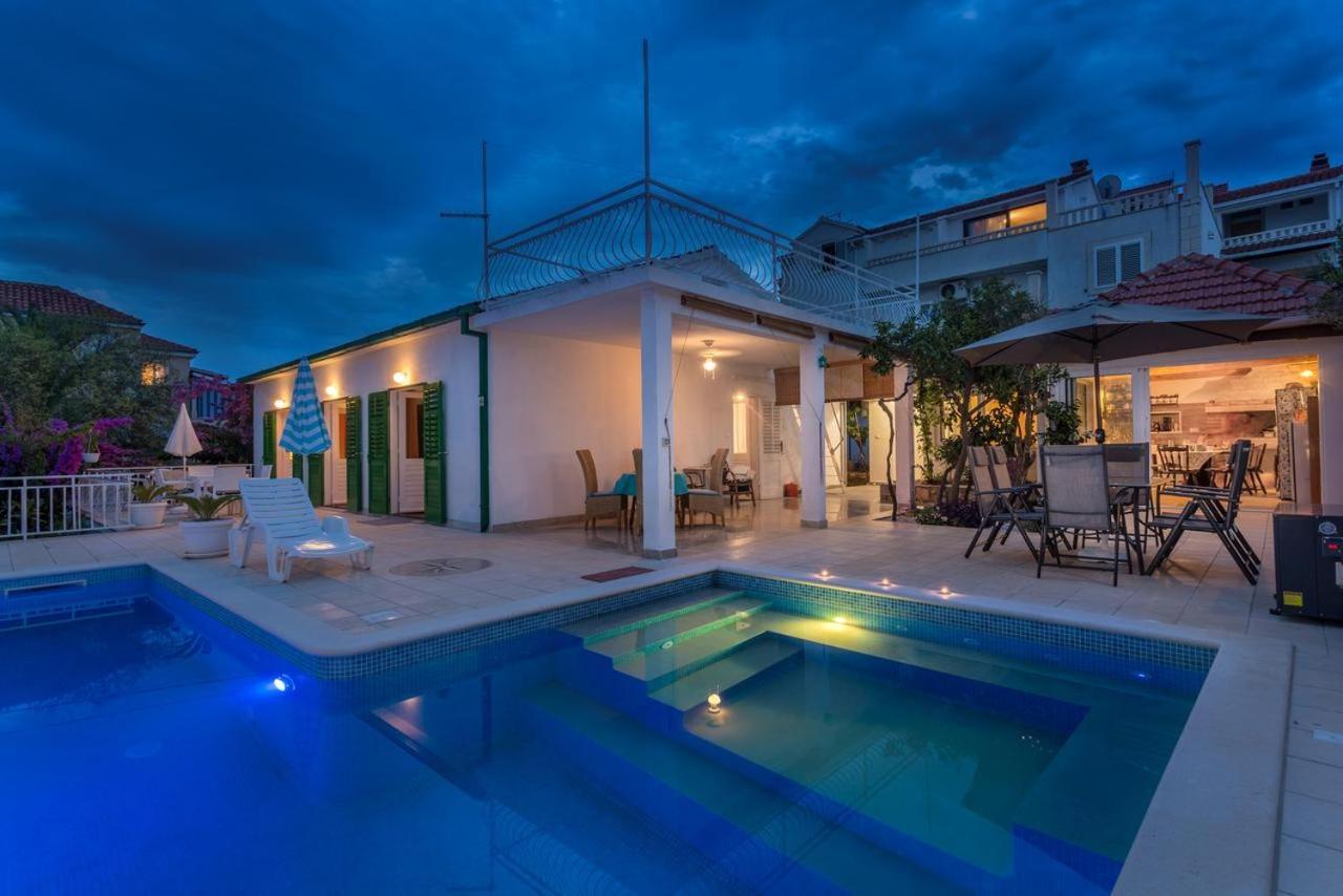 Aras Wind Rose Villa Supetar Exterior photo